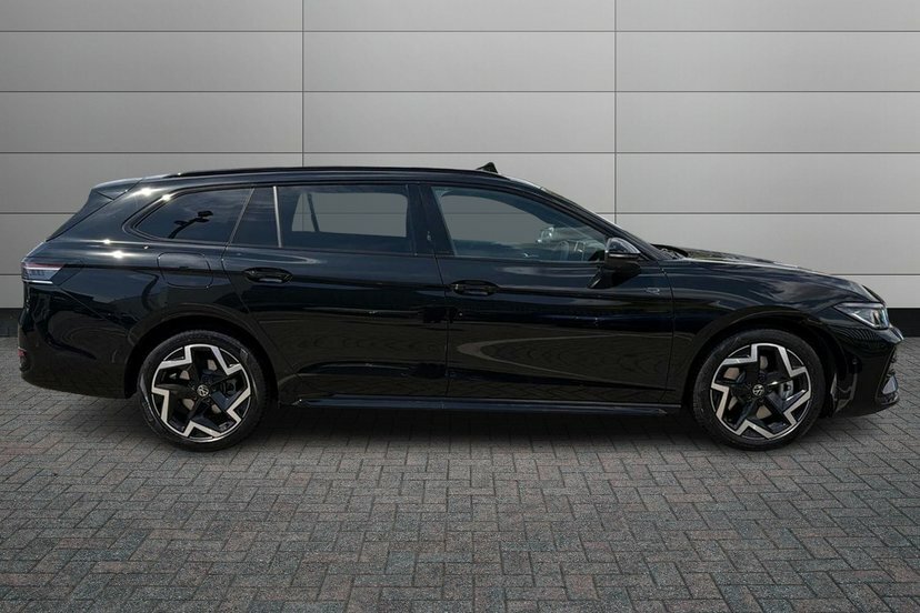 Volkswagen Passat 2.0 Tsi R-line Estate Dsg 204 Ps Black #4
