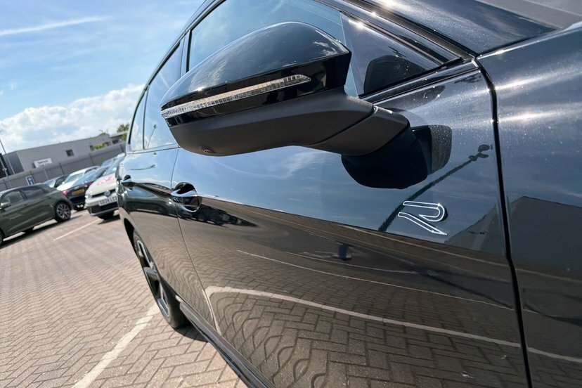 Volkswagen Passat 1.5 Etsi R-line Dsg 5 000 Miles #23