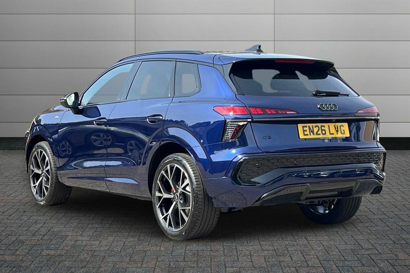 Audi Q3 1.5 Tfsi Edition 1 Suv S Tronic 150 Ps Blue #3