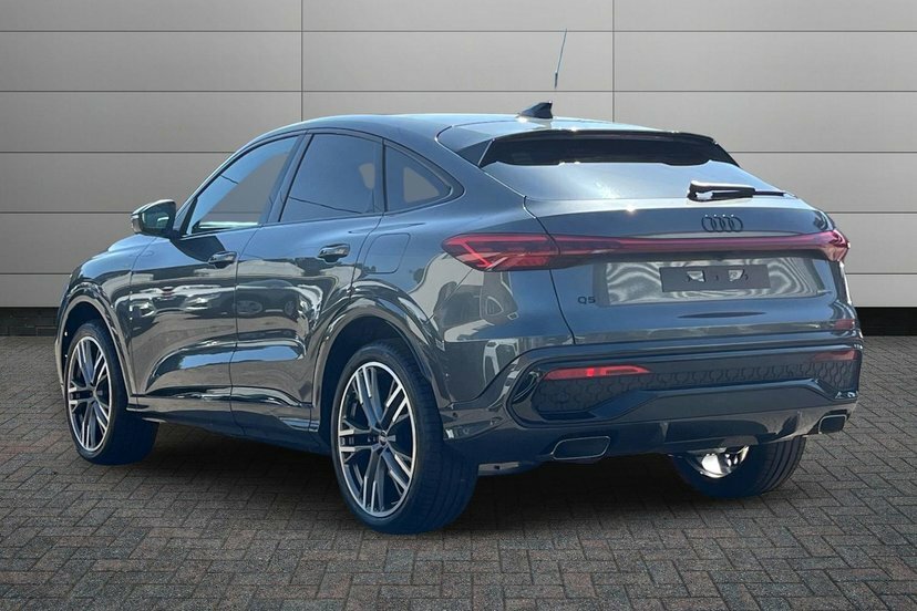 Audi Q5 2.0 E-hybrid 25.9Kwh Black Edition Sportback P Grey #3