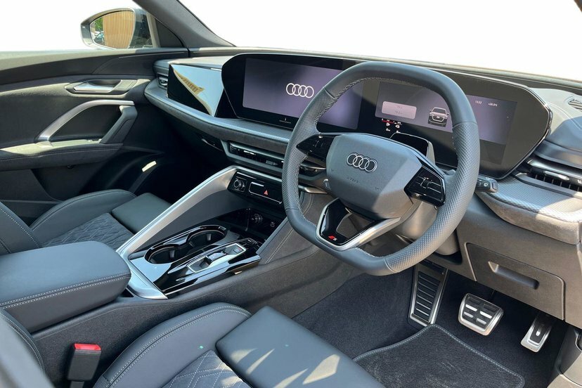 Audi Q5 2.0 E-hybrid 25.9Kwh Black Edition Sportback P Black #6