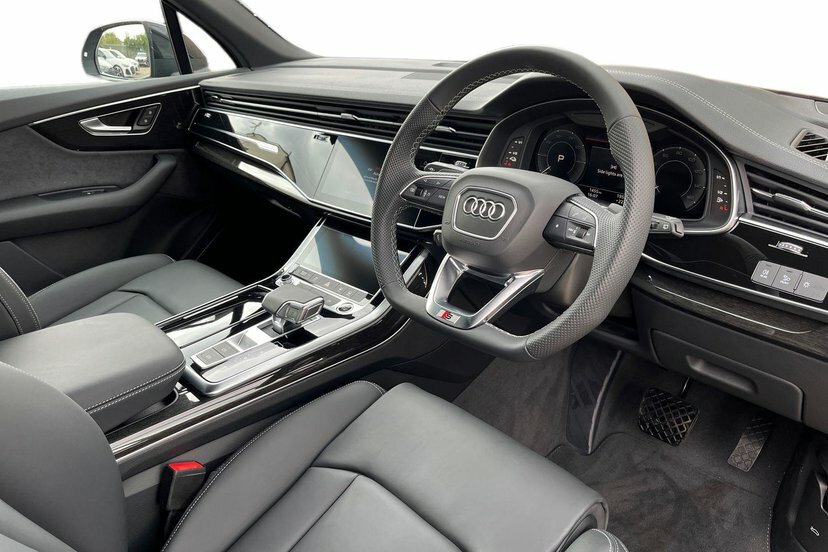Audi Q7 3.0 Tfsie V6 55 Black Edition Suv Plug- Grey #6
