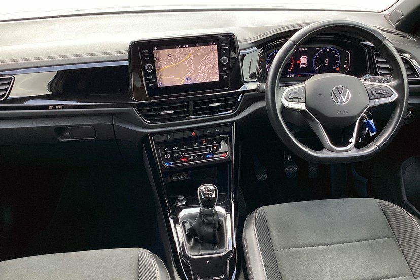 Volkswagen T-Roc 1.5 Tsi 150Ps R-line Evo Dsg Black #11