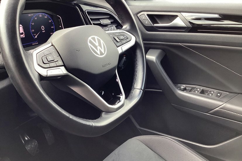 Volkswagen T-Roc 1.5 Tsi 150Ps R-line Evo Dsg Black #21