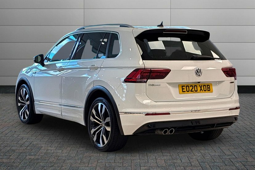 Volkswagen Tiguan 2.0 Tsi R-line Tech Suv Dsg 4Motion 19 White #3