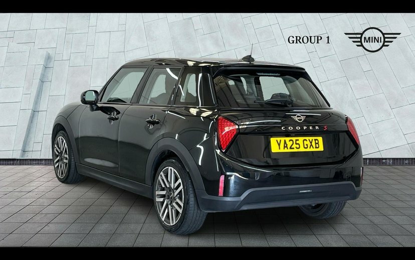 Mini Hatch Cooper S YA25GXB Black #2