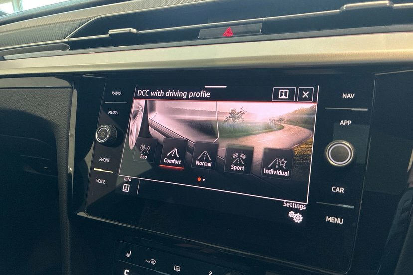 Volkswagen Arteon Shooting Brake R 2.0 Tsi 320Ps 7-Speed Dsg 4Motion Black #25