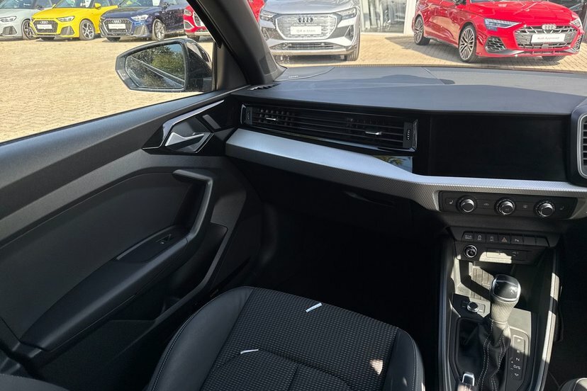 Audi A1 1.0 Tfsi 25 Sport Sportback S Tronic 9 Blue #24