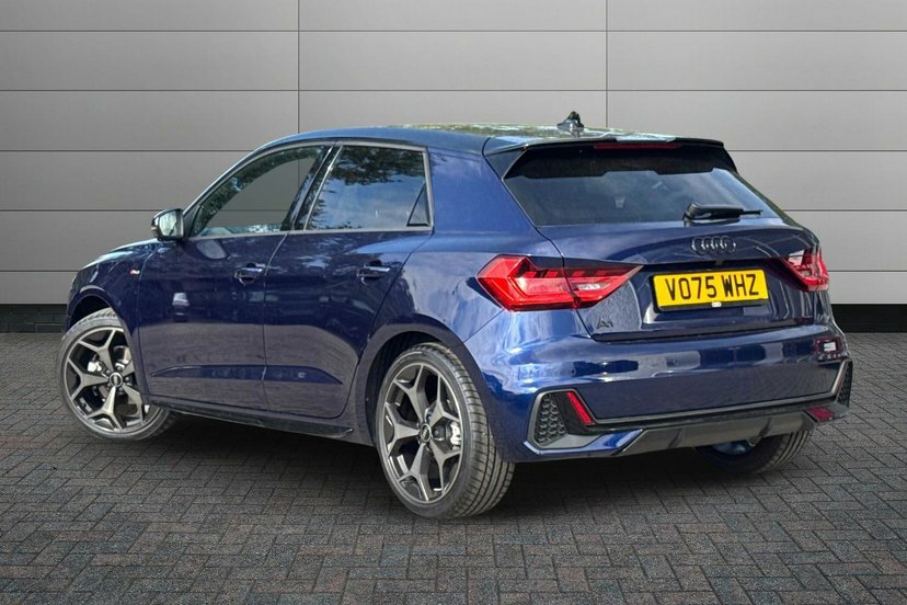 Audi A1 1.0 Tfsi 30 Black Edition Sportback S T Blue #3