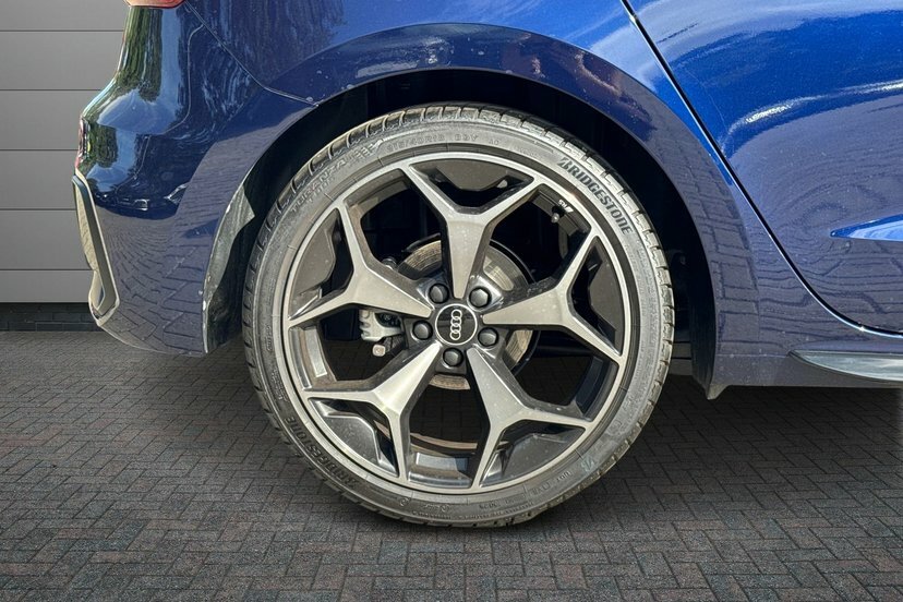 Audi A1 1.0 Tfsi 30 Black Edition Sportback S T Blue #5