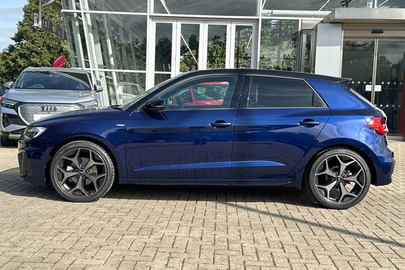 Audi A1 1.0 Tfsi 25 Sport Sportback S Tronic 9 Blue #15