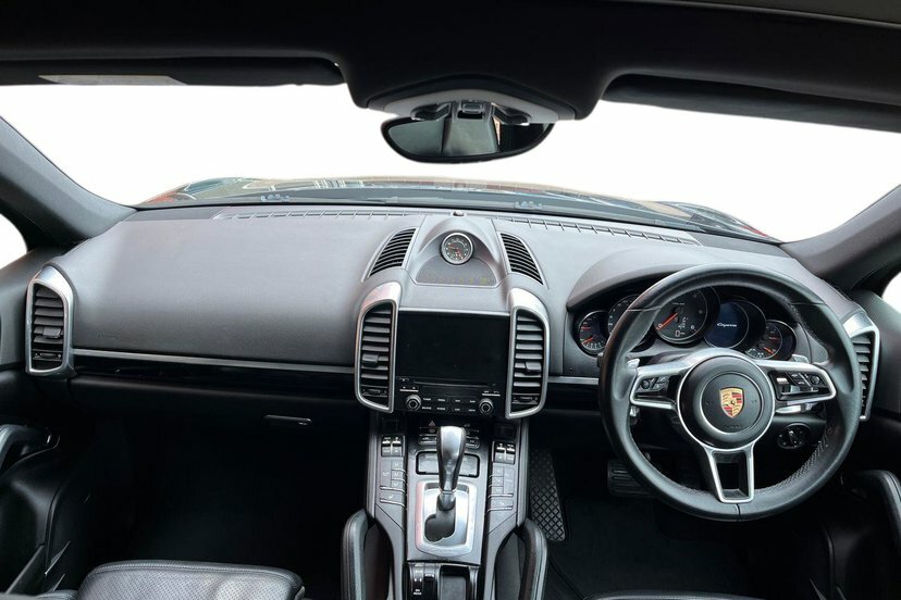 Porsche Cayenne 3.0 Td V6 Platinum Edition Suv Tiptroni Black #6