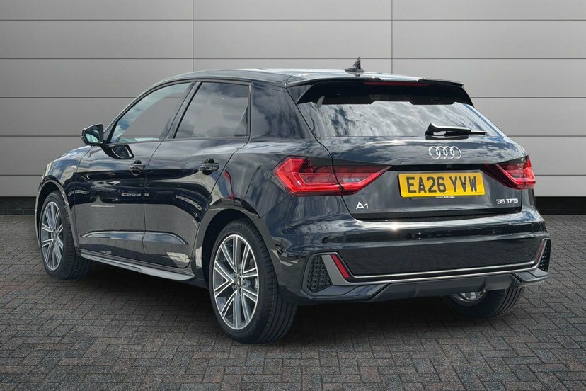 Audi A1 1.5 Tfsi 35 S Line Sportback S Tronic Black #3