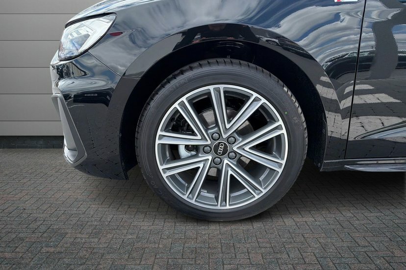 Audi A1 1.5 Tfsi 35 S Line Sportback S Tronic Black #5