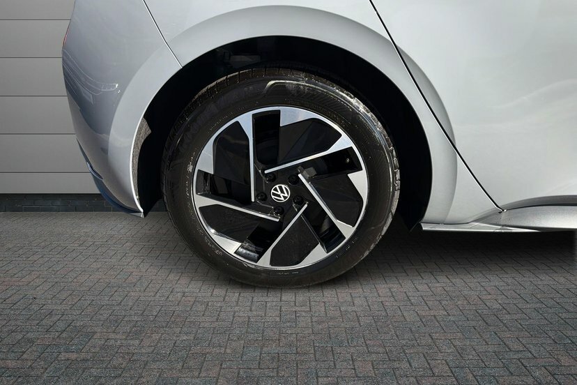 Volkswagen ID.3 Pure 52Kwh Match Hatchback 170 Black #5