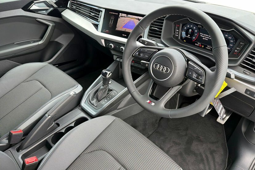 Audi A1 1.5 Tfsi 35 S Line Sportback S Tronic Black #6