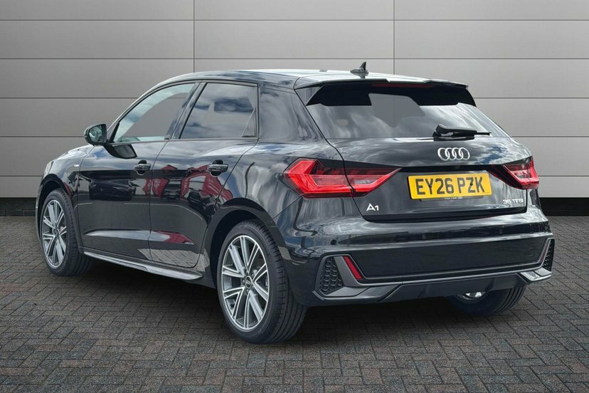 Audi A1 1.5 Tfsi 35 S Line Sportback S Tronic Black #3