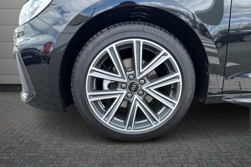 Audi A1 1.5 Tfsi 35 S Line Sportback S Tronic Black #5