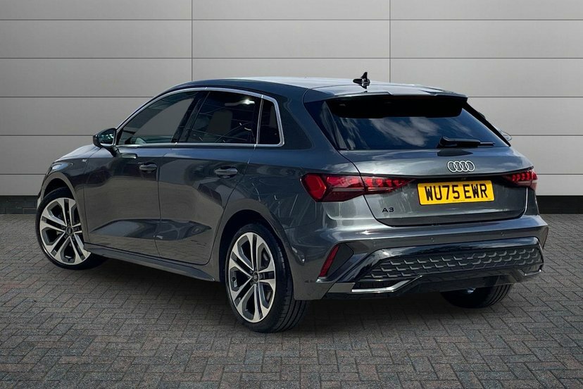 Audi A3 1.5 Tfsi S Line Sportback S Tronic 150 Grey #3