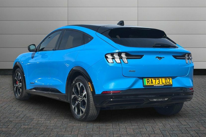 Ford Mustang Mach-E Extended Range 91Kwh Suv Aw Blue #3