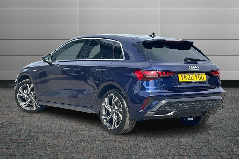 Audi A3 1.5 Tfsie S Line Sportback Plug-in Hybr Blue #3