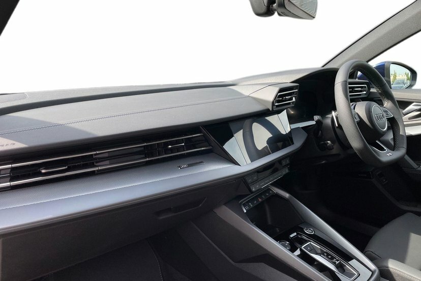 Audi A3 1.5 Tfsie S Line Sportback Plug-in Hybr Blue #2