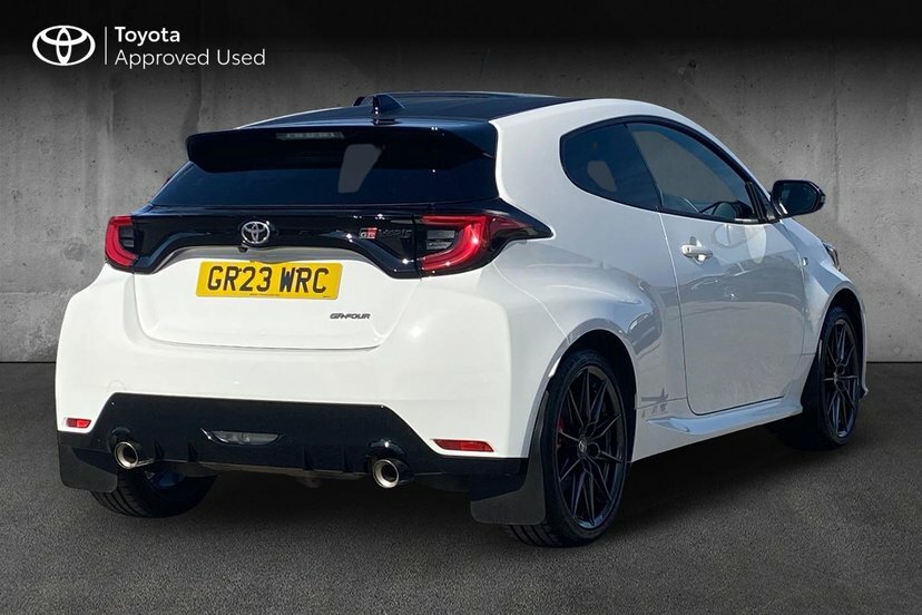 Toyota Yaris 1.6T Gr Circuit Hatchback Awd 2 White #2