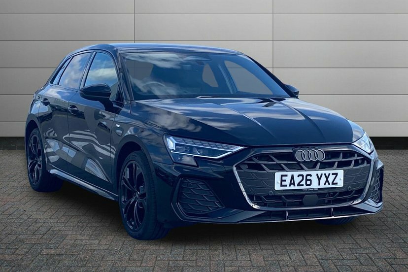 Audi A3 1.5 Tfsie Black Edition Sportback Plug- Black