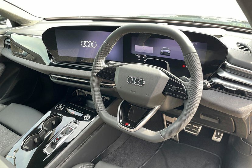 Audi A5 2.0 E-hybrid 25.9Kwh Black Edition Estate Petr Blue #6