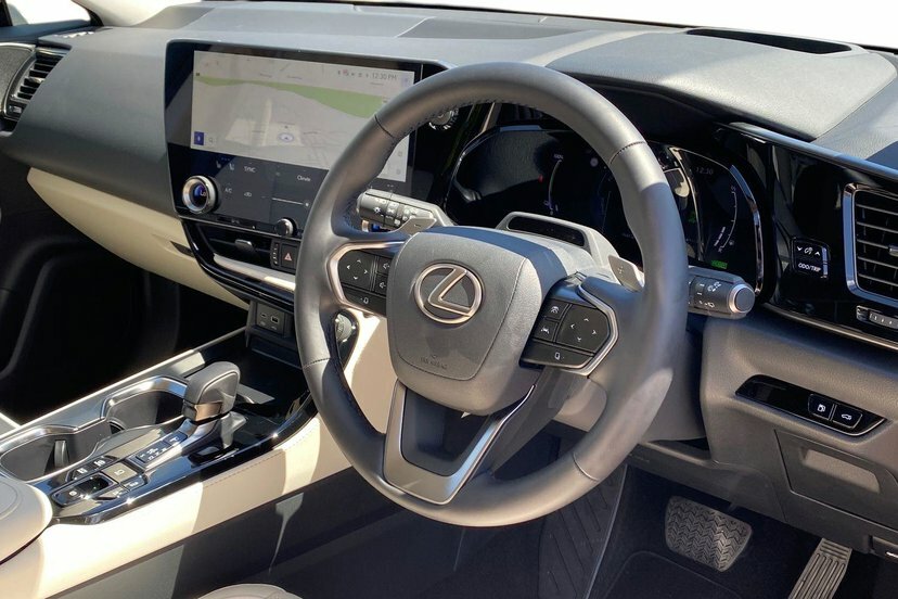 Lexus NX 2.5 450H 18.1Kwh Takumi Suv Plug-in Hy Silver #6