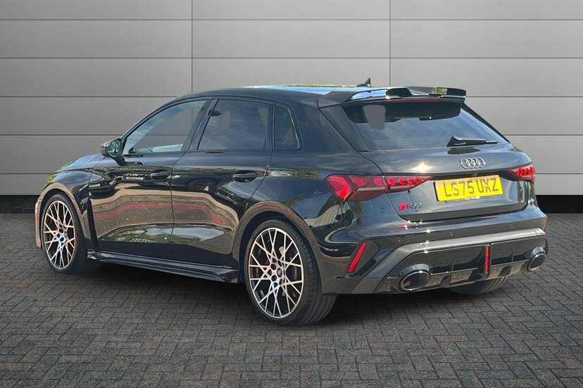 Audi RS3 2.5 Tfsi Carbon Vorsprung Sportback S T Black #3