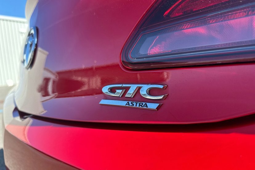 Vauxhall Astra GTC Gtc 1.4I Turbo Limited Edition Euro 6 Ss Red #14