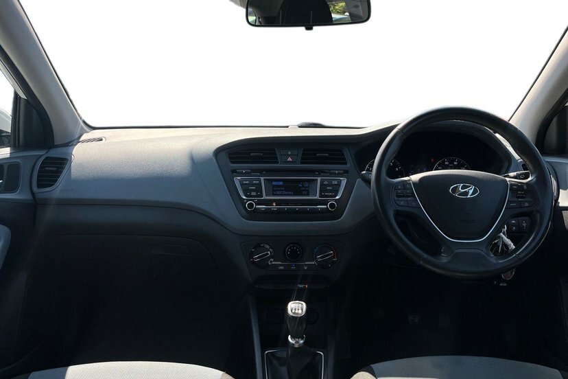 Hyundai I20 1.2 Se Hatchback 84 Ps White #6