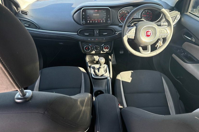 Fiat Tipo 1.6 Multijetii Lounge Estate 12 Blue #6