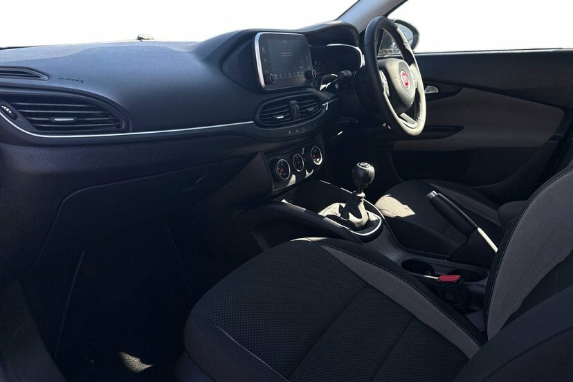 Fiat Tipo 1.6 Multijetii Lounge Estate 12 Blue #2