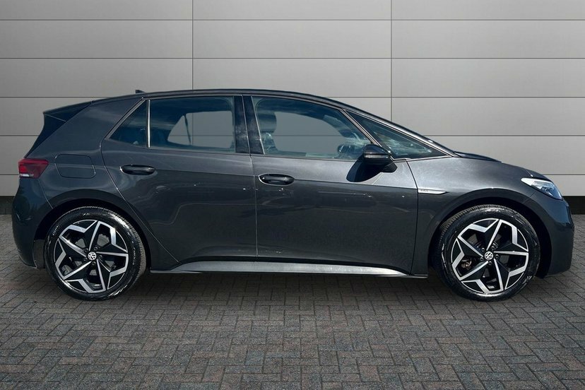 Volkswagen ID.3 Pro Performance 58Kwh Life Hatchback Grey #4
