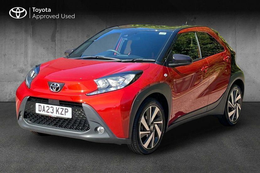 Toyota Aygo X 1.0 Vvt-i Edge Hatchback 72 Ps Black #3