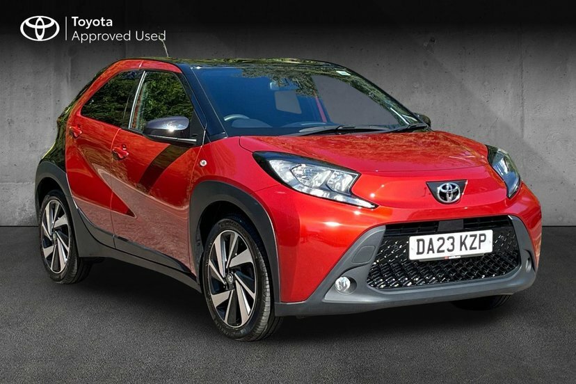 Toyota Aygo X 1.0 Vvt-i Edge Hatchback 72 Ps Black
