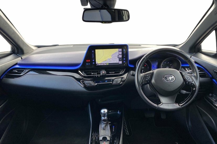 Toyota C-Hr 2.0 Vvt-h Dynamic Suv Hybrid Cvt 184 P White #5