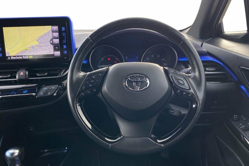 Toyota C-Hr 2.0 Vvt-h Dynamic Suv Hybrid Cvt 184 P White #6