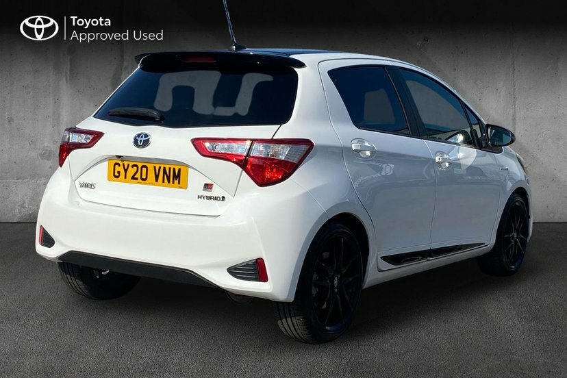 Toyota Yaris 1.5 Vvt-h Gr Sport Hatchback Hybrid E-c Black #2