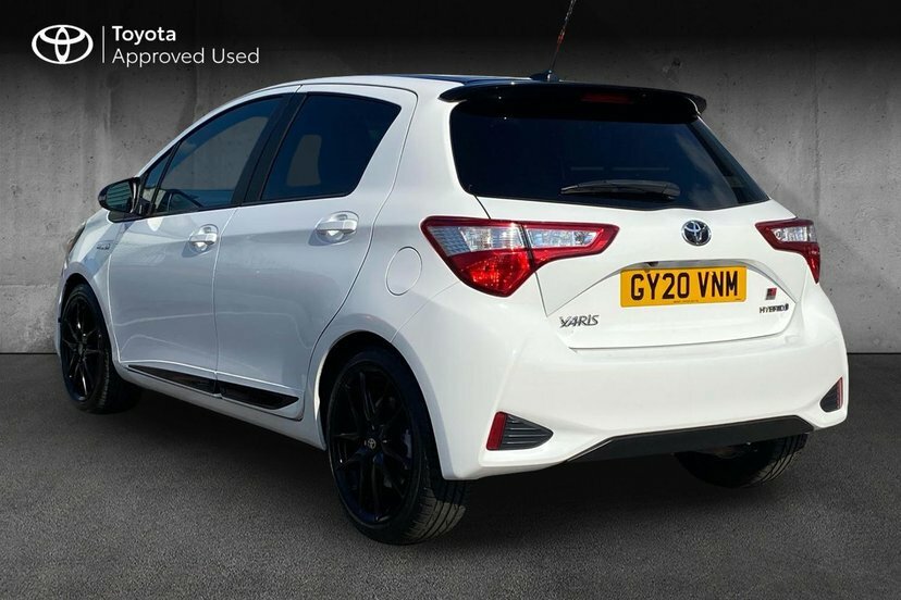 Toyota Yaris 1.5 Vvt-h Gr Sport Hatchback Hybrid E-c Black #4