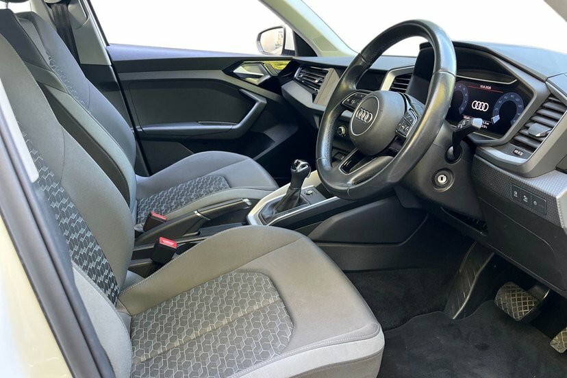 Audi A1 1.0 Tfsi 25 Sport Sportback S Tronic 9 White #6