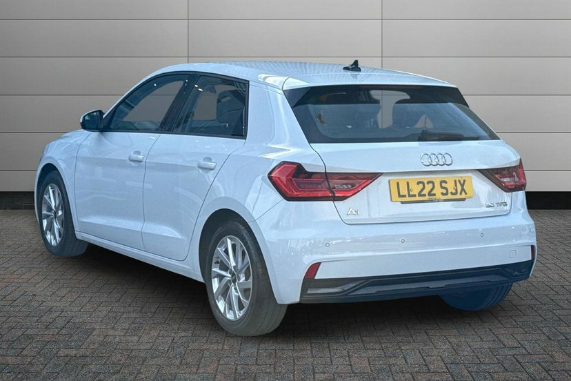 Audi A1 1.0 Tfsi 30 Sport Sportback S Tronic 1 White #3