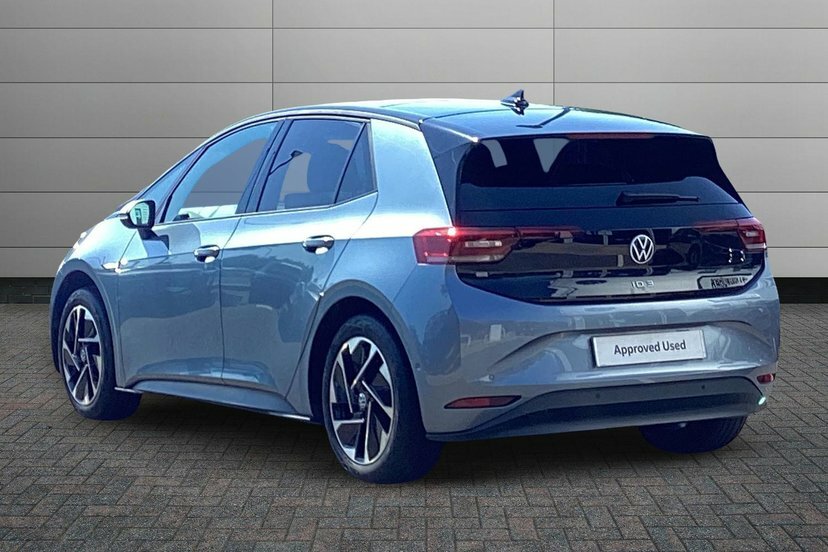 Volkswagen ID.3 Pro Performance 58Kwh Family Hatchback Electri Black #3