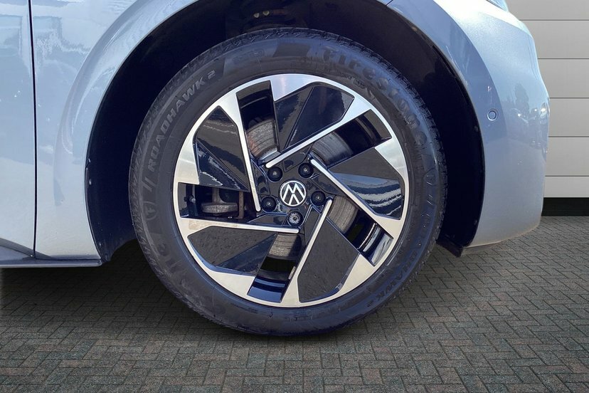 Volkswagen ID.3 Pro Performance 58Kwh Family Hatchback Electri Black #5