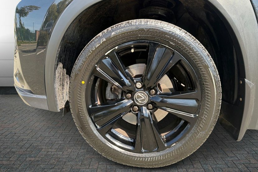 Lexus UX 2.0 250H Premium Sport Edition Suv Hybr Black #5