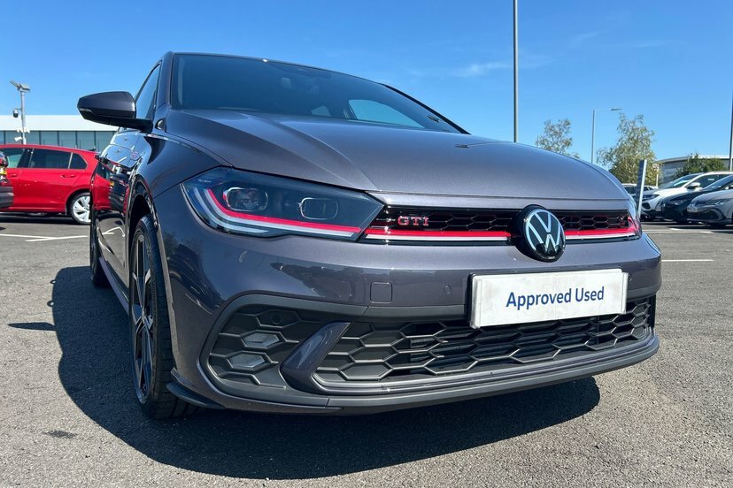 Volkswagen Polo 2.0 Tsi Gti Dsg Black #9