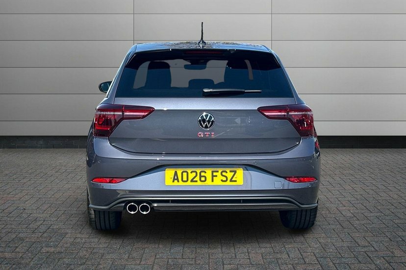 Volkswagen Polo 2.0 Tsi Gti Dsg Black #12