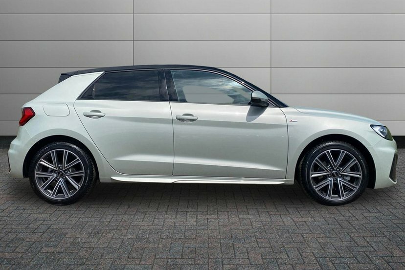 Audi A1 1.5 Tfsi 35 S Line Sportback S Tronic Silver #4